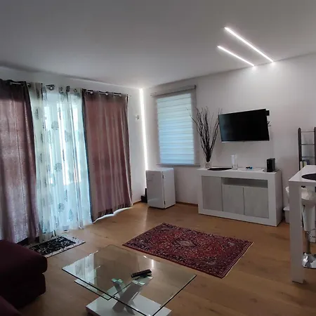 Iris Blu Apartment